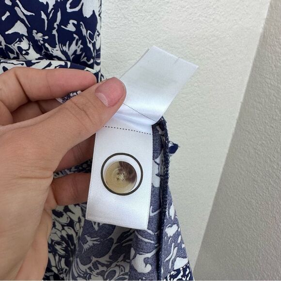 Untuckit Camille Dress Woman’s 14 Blue White Floral Print Button Front Pockets - Picture 10 of 13